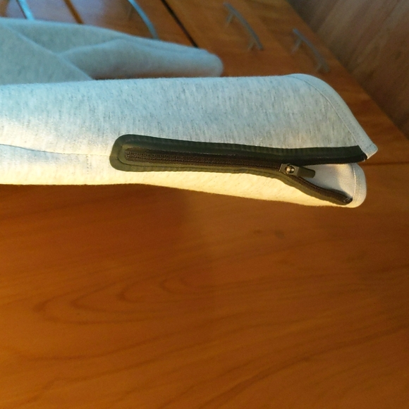 Nike cropped athleisure sweater, fits large. - Picture 3 of 6